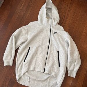 Nike Oversized Tech Fleece Full-Zip Hoodie Light Gray Women’s Medium, Perfect!